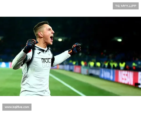 亚特兰大更衣室赛后播放胜利歌曲，球员跳舞庆祝